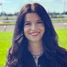 Bailey Armour headshot