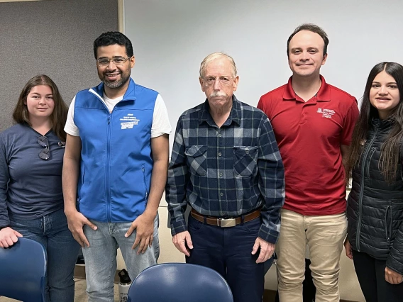 Mark Thurman standing with RTIP students at the University of Arizona