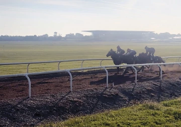 Curragh racing